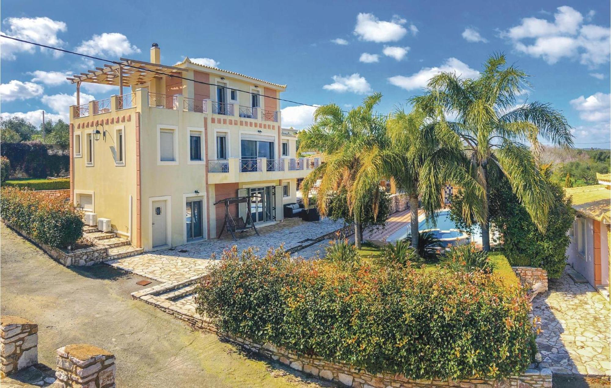 Amazing Home In Koroni With Wifi Экстерьер фото